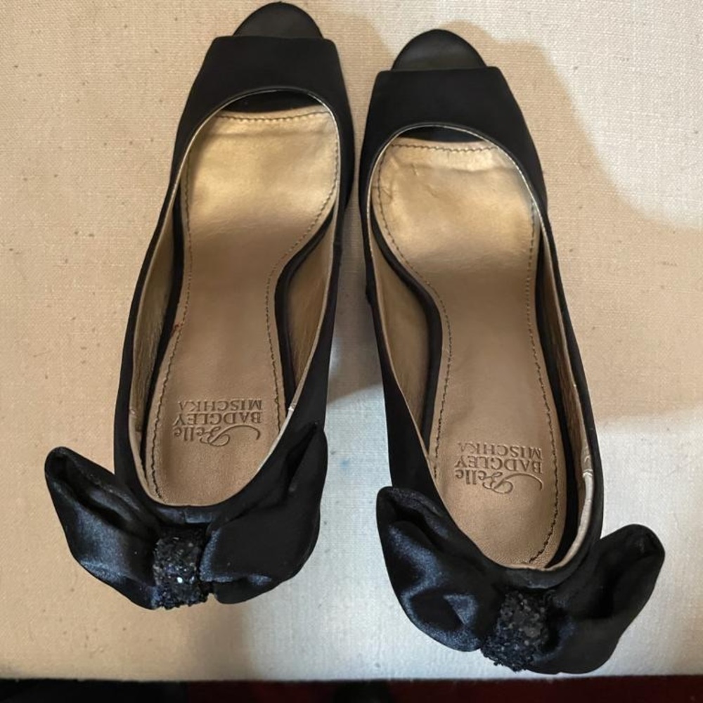 Badgley Mischka open toe High heels with bow tie